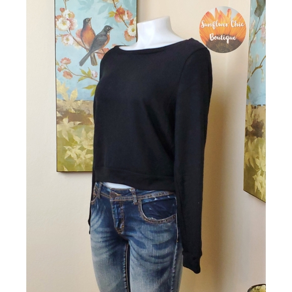🆕️Make & Model Brushed Hacci Sweatshirt - Picture 7 of 12